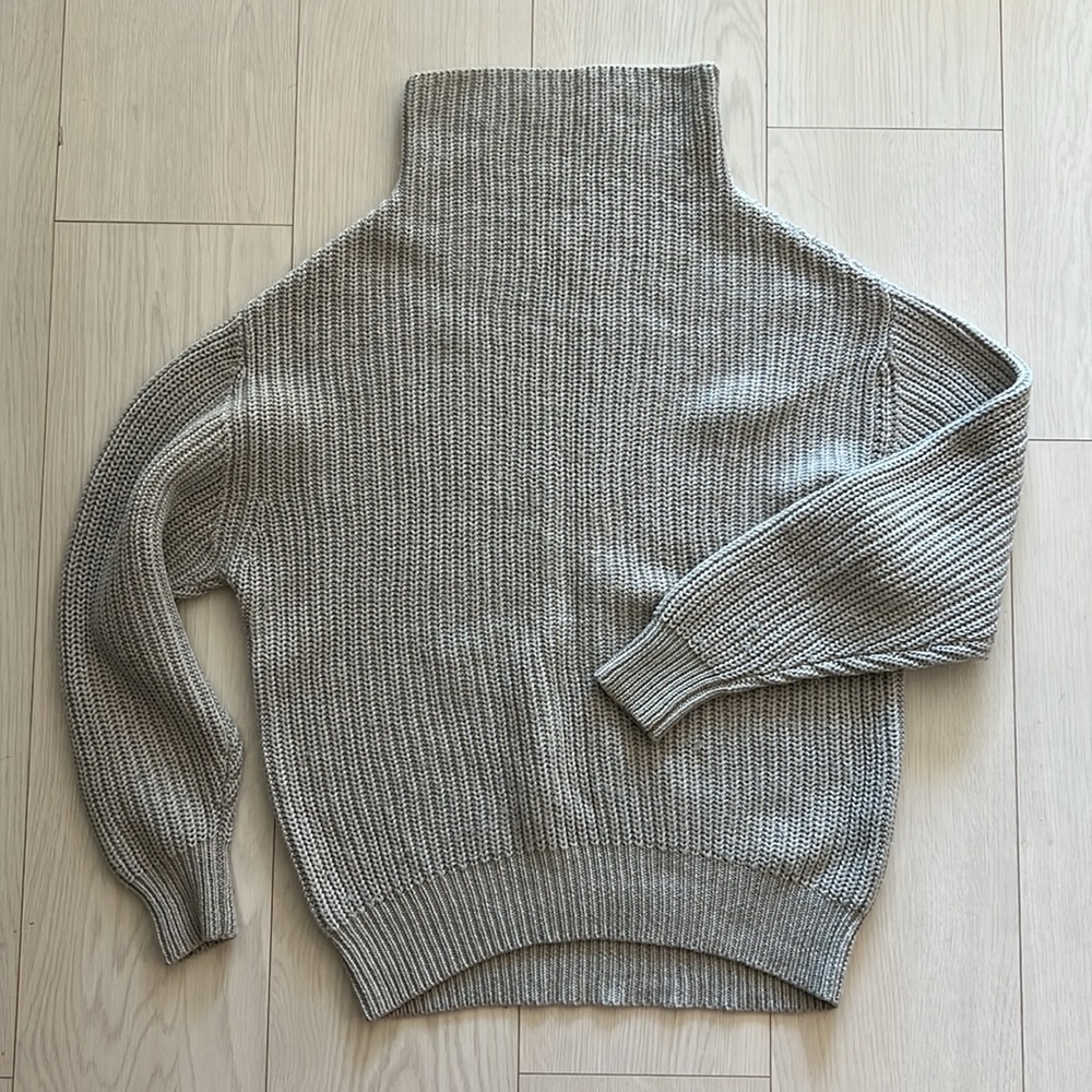 Aritzia Montpellier Sweater GREY
